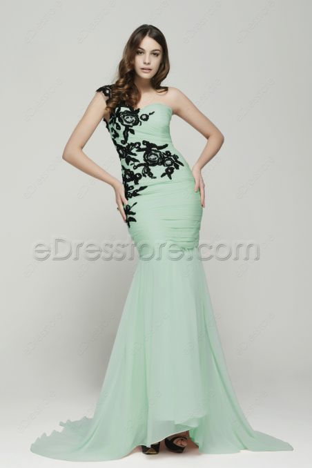 Mermaid Light Green Evening Dress with Black Lace