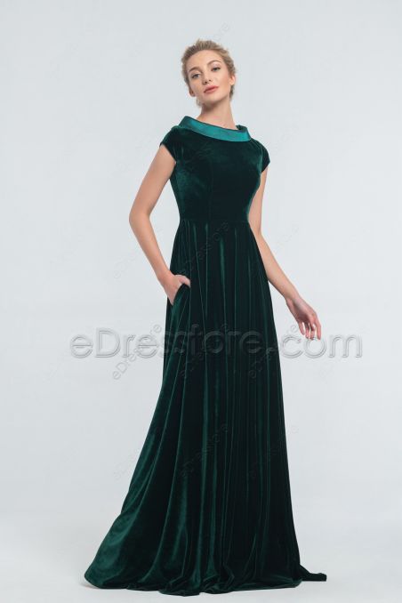 Dark Green Modest Velvet Bridesmaid Dresses with Pockets